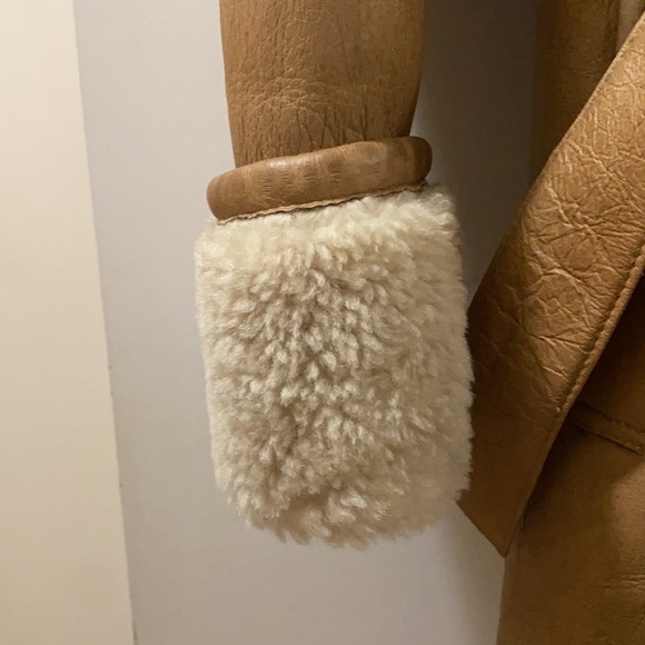 Privilego Tan Shearling Coat - Picture 3 of 16
